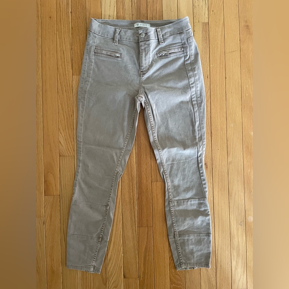Guess mid rise skinny jeans, beige, Size 29